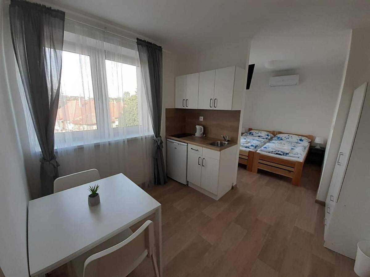 Valen Apartmany Valtice Exteriör bild